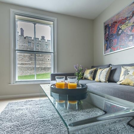 Central Windsor Apartment Facing The Castle المظهر الخارجي الصورة