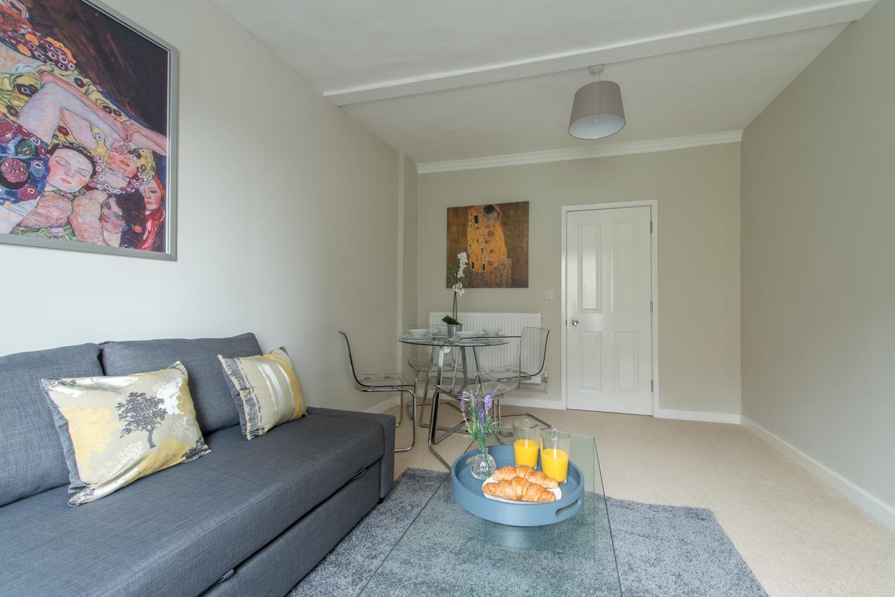 Central Windsor Apartment Facing The Castle المظهر الخارجي الصورة