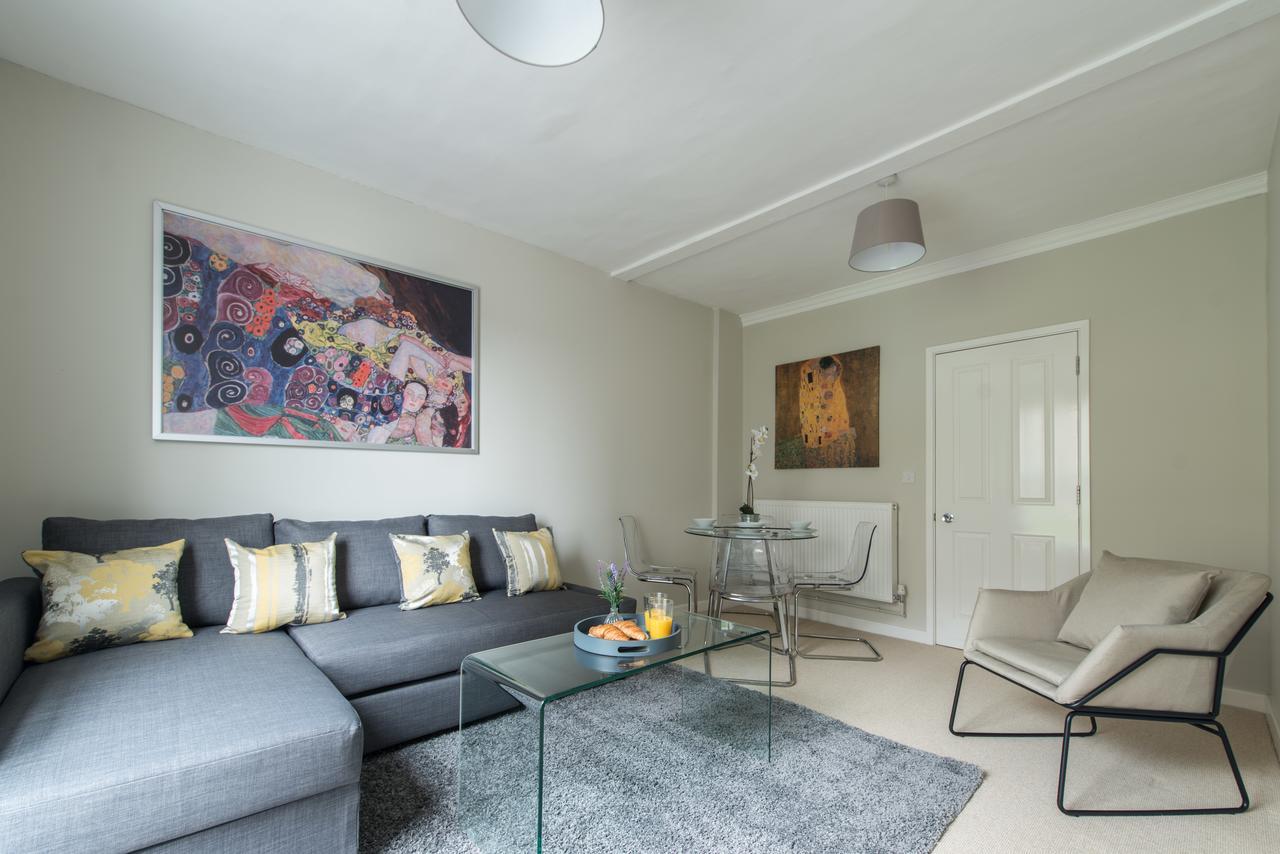 Central Windsor Apartment Facing The Castle المظهر الخارجي الصورة
