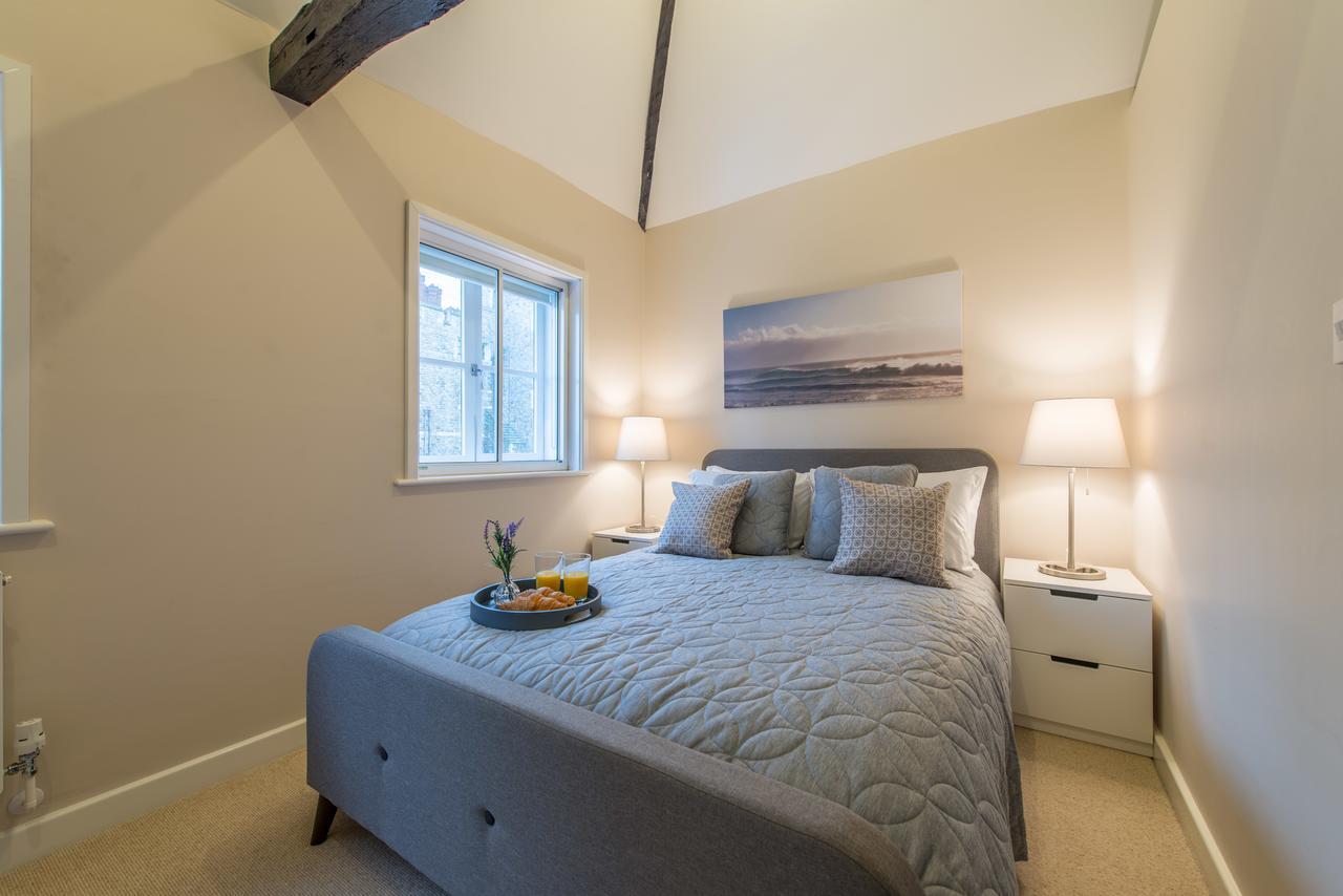 Central Windsor Apartment Facing The Castle المظهر الخارجي الصورة